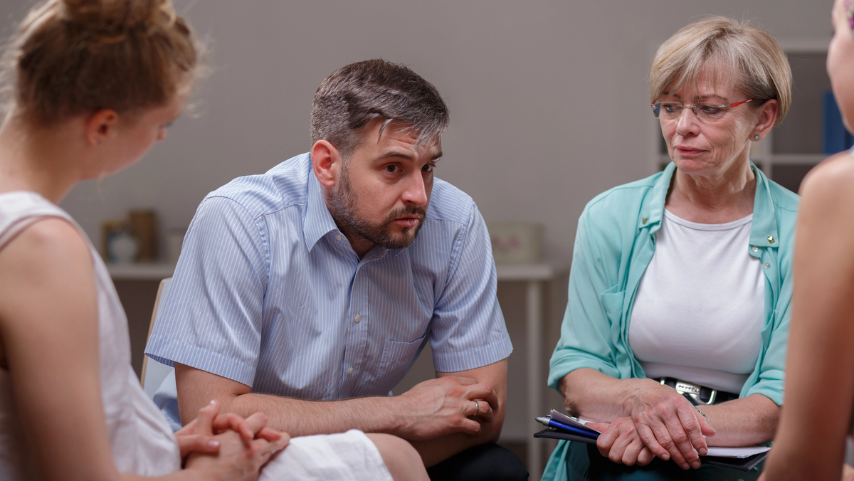 O tratamento do alcoolismo não se baseia apenas em parar de beber. Conheça os diversos caminhos para a reestruturação do paciente