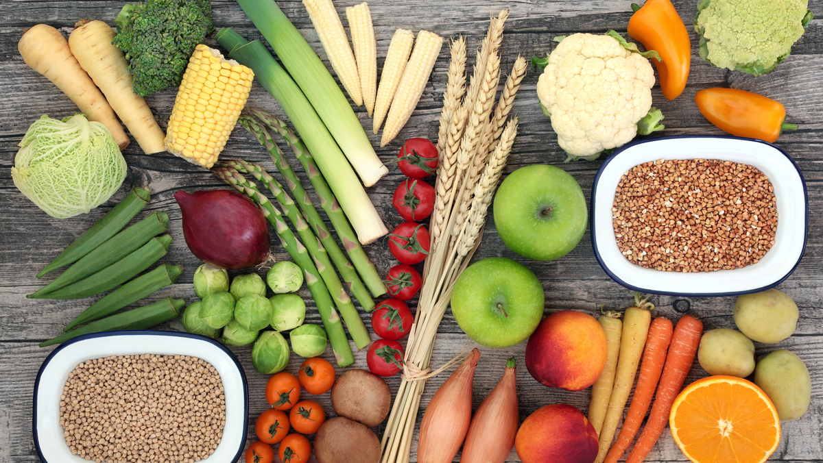Consumo adequado de fibras pode impactar desde o intestino até o controle glicêmico.