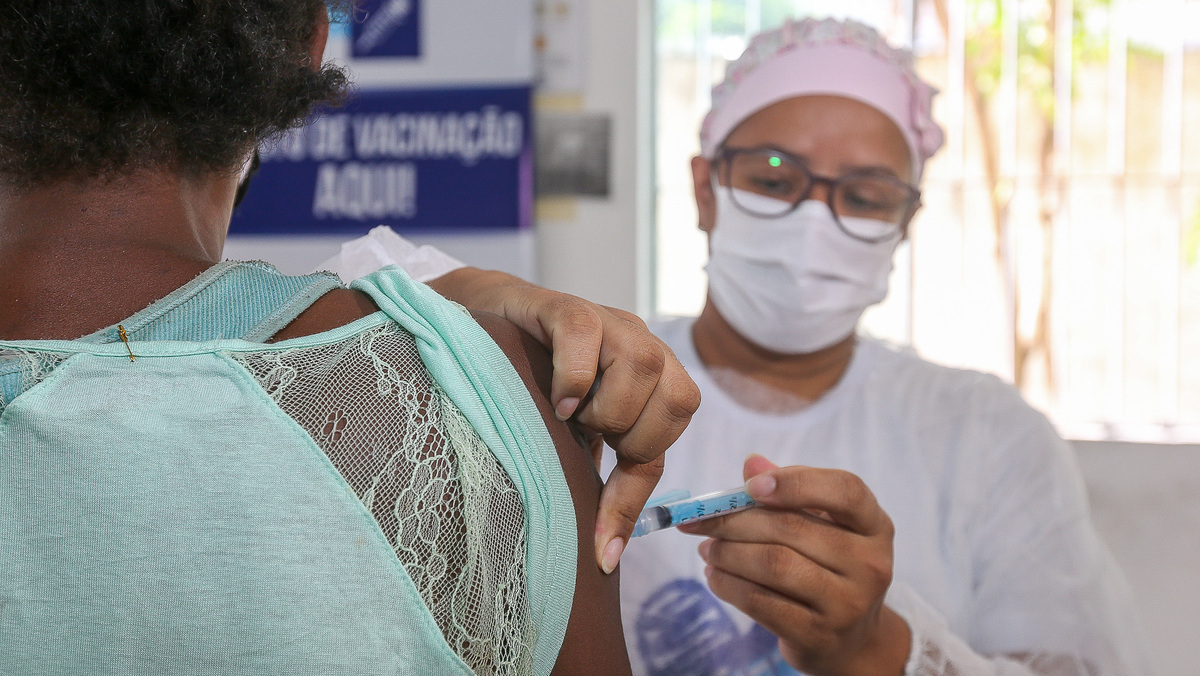 Sem vacina, a gripe pode desencadear complicações fatais. Entenda a relação da infecção com outras doenças cardíacas e respiratórias