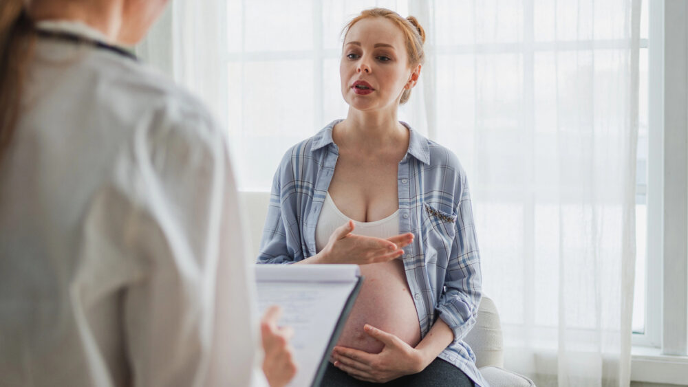 Mãe, pai e até a rede de apoio podem contar com o apoio de um psicólogo perinatal durante o pré-natal e o puerpério. Saiba mais