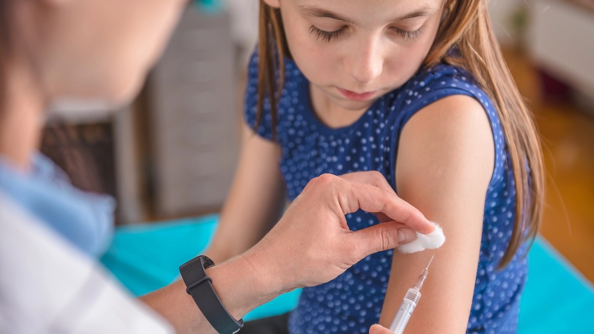 Vacinas oferecidas pelo SUS ajudam a prevenir diferentes tipos de câncer